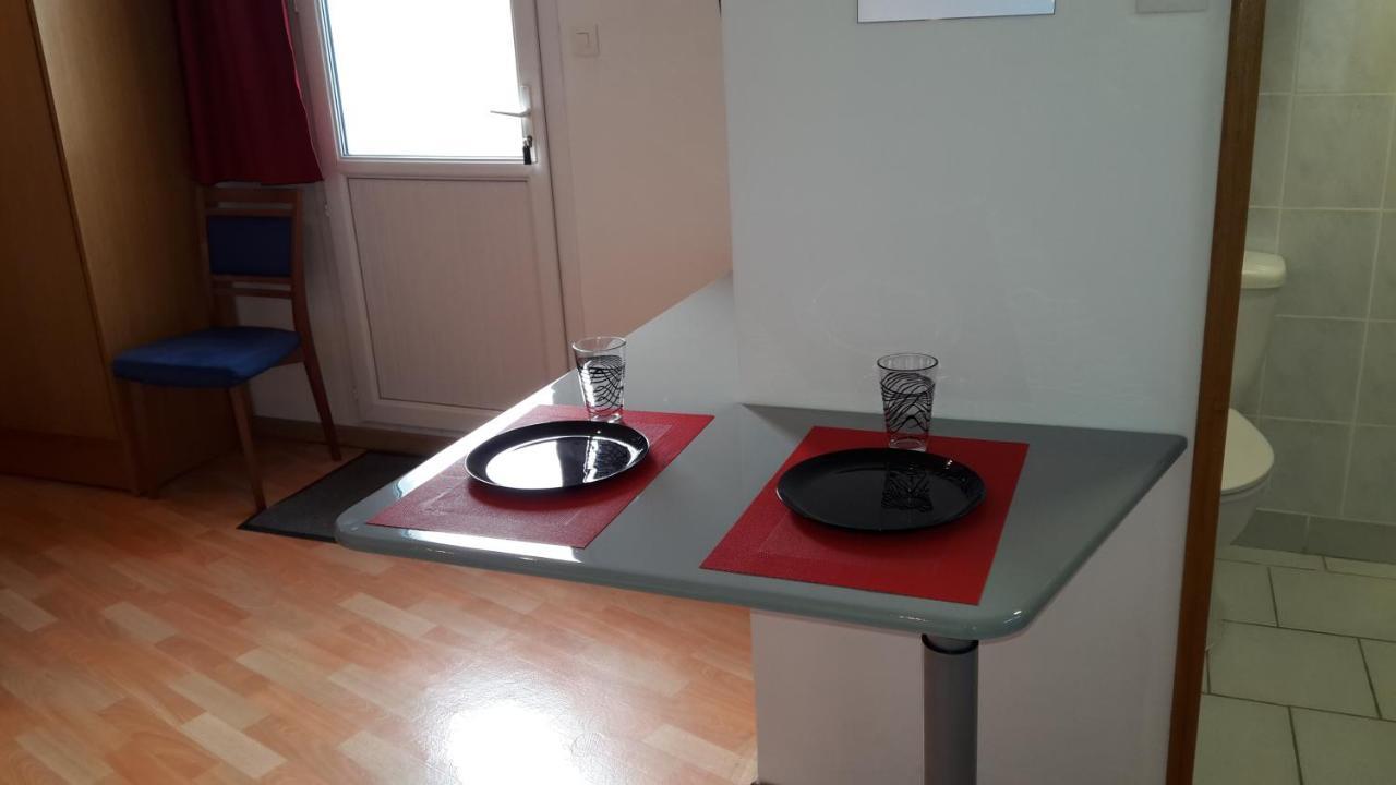 Pasteur Apartment Cholet Exterior photo